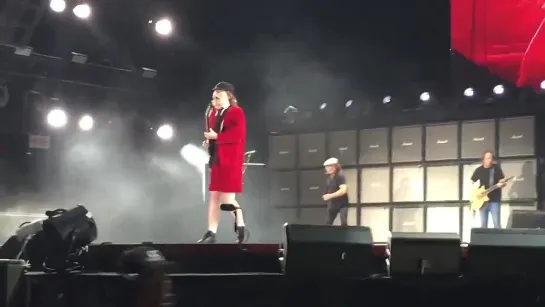 AC/DC — Back in Black (Live at Coachella • 2015)