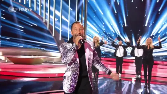 DJ Bobo - Hit-medley - Willkommen bei Carmen Nebel (2018)