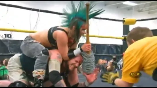 Christina von Eerie vs MASADA