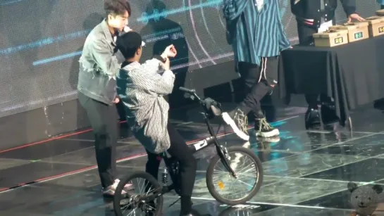 180407 HIGHLIGHT SHOW - Kikwang on bike.