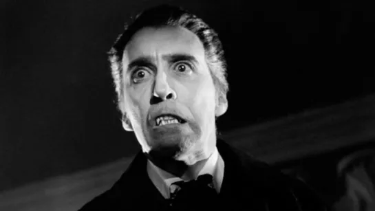 Christopher Lee discusses Peter Cushing - Entrevista