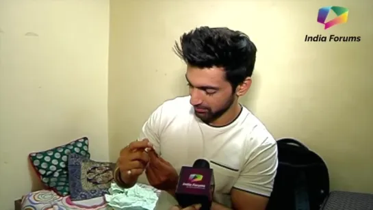 Arjit Taneja Receives Gifts From His Fans _ Exclusive _ Gift Segment