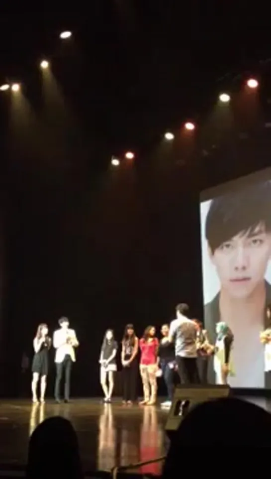 Lee Seung Gi The Brilliant Show 2013 Singapore Fancam Part 7 (240p)