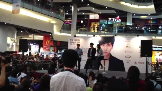 Lee Seung Gi Press Con @Bugis+ 06092013 [2] (720p)