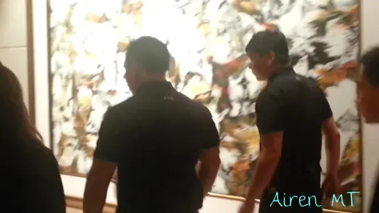 Lee Seung Gi 2013 Singapore - Day 2 back in hotel (720p)