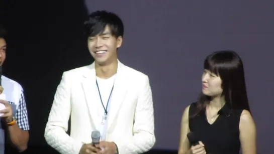 2013.9.7 Lee Seung Gi in Singapore Brilliant Show..chat time (720p)