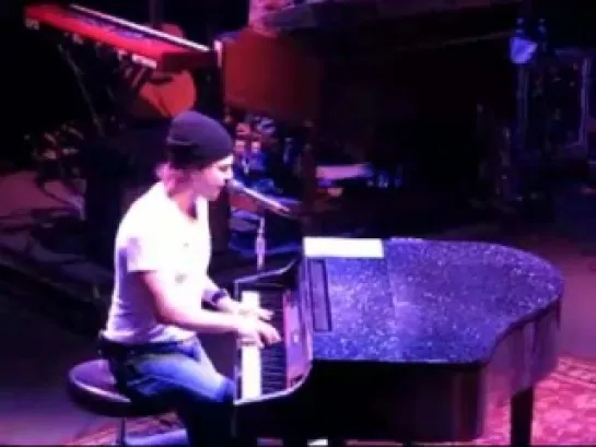 Gavin DeGraw - In Love With A Girl (Live)