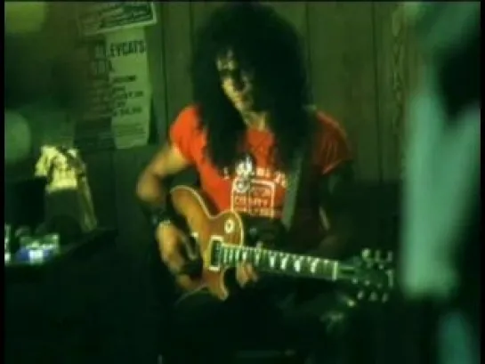 Velvet Revolver - Fall To Pieces