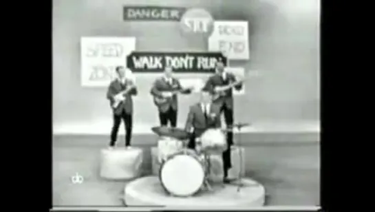 The Ventures - Walk Don't Run (1960)