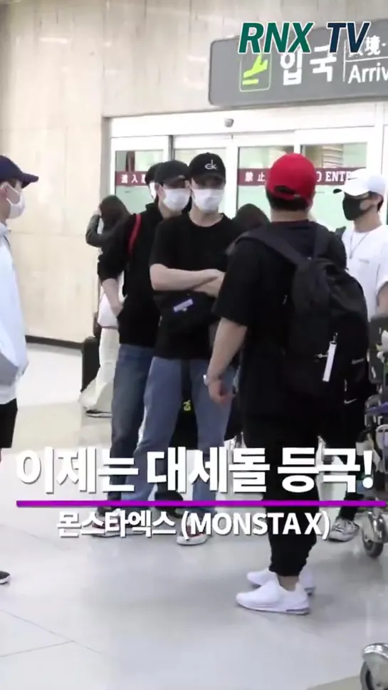 [VK][190507] MONSTA X at Gimpo Airport @ RNX TV