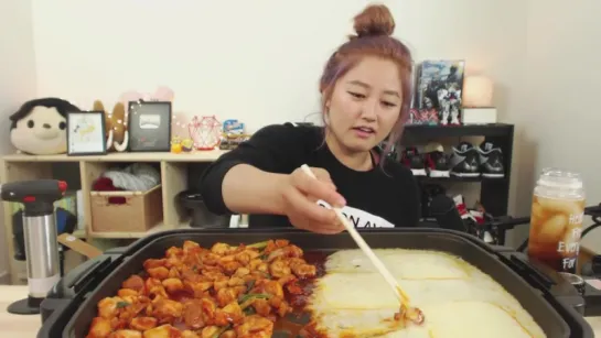 Spicy Fire Chicken [불닭] Mukbang _ KEEMI