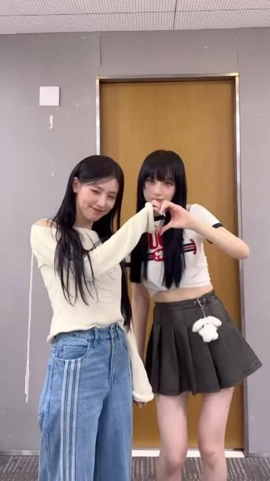 231023 Miyeon w/ You Dayeon - down down down Challenge @ TikTok