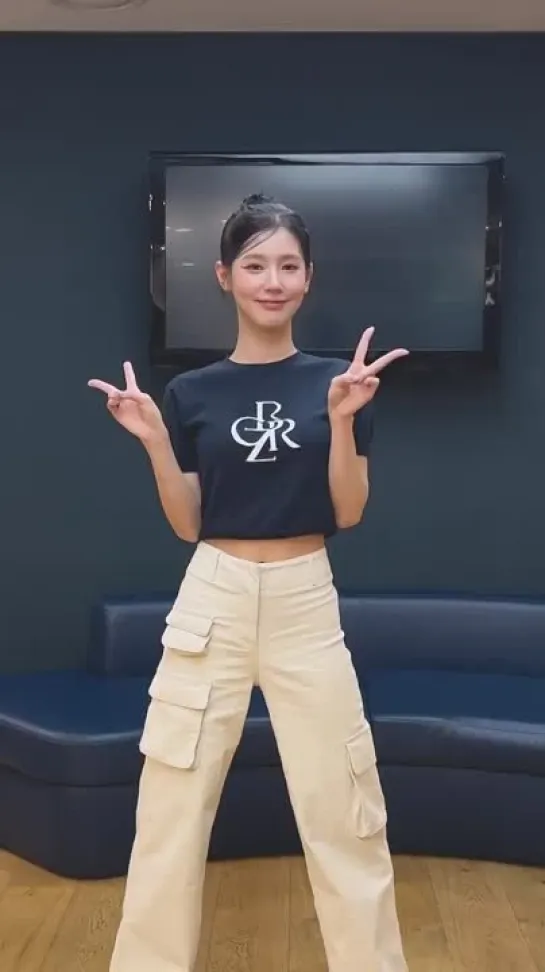 230718 Miyeon w/ Kiss of Life - Shhh Challenge @ TikTok