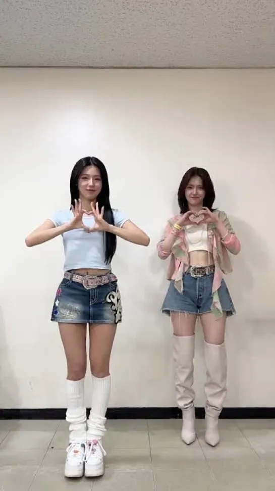 230522 (G)I-DLE's Miyeon w/ Kim Jieun - Queencard @ SNS TikTok