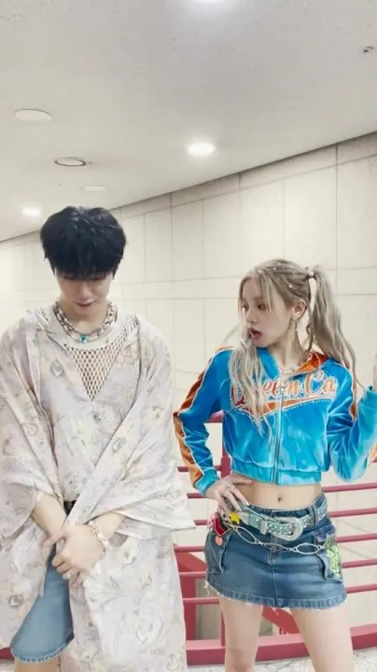 230521 Yuqi w/ Hyungwon (Monsta x) - Queencard @ TiKTok