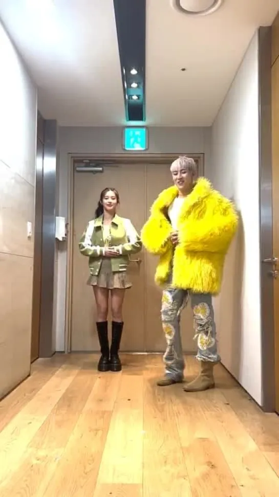 220128 Miyeon with BamBam @ TikTok