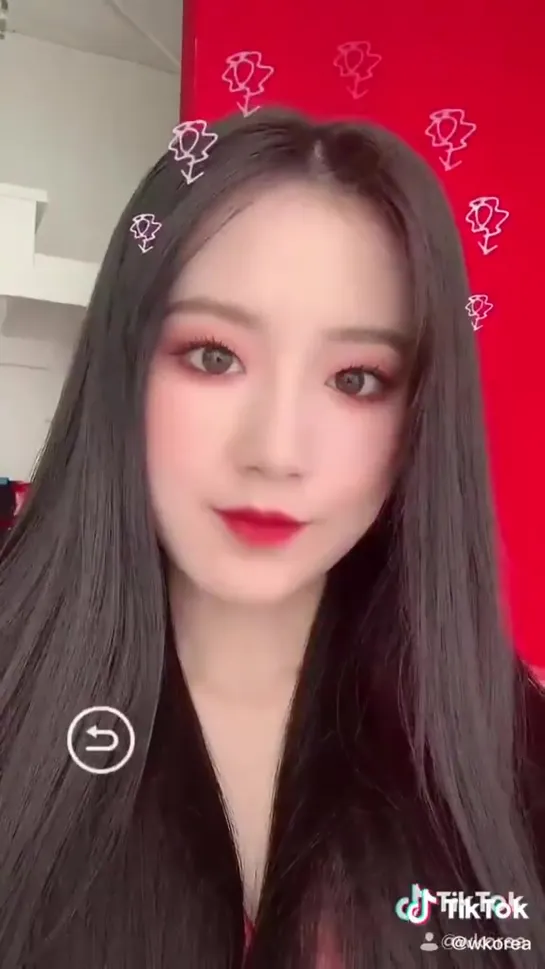 201223 (G)I-DLE's Shuhua @ W Korea TikTok