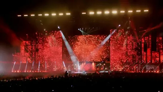 Mylene Farmer - Fuck them all (Live 2009) HD