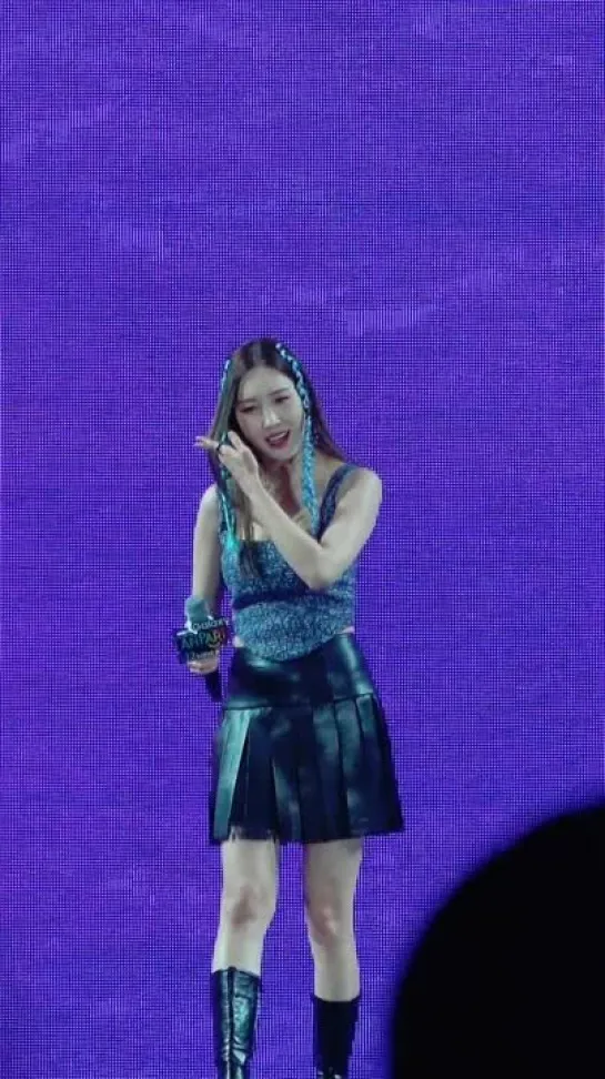 220430 Galaxy Fan Party Sunmi Heroine fancam