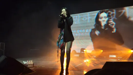 190607 SUNMI - Georgy Porgy + I'm Not In Love + Secret Tape @ THE 1st WORLD TOUR [WARNING] in Paris