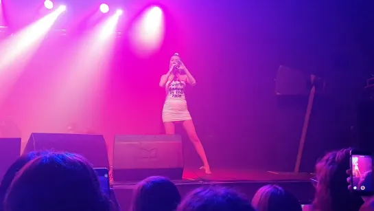 190606 SUNMI - Curve @ THE 1st WORLD TOUR [WARNING] in Berlin