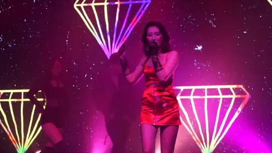 190602 SUNMI - Who Am I @ THE 1st WORLD TOUR [WARNING] in Warsaw