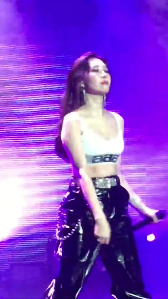 190318 SUNMI - Heroine @ THE 1st WORLD TOUR [WARNING] in Washington DC