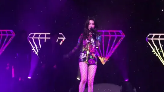 190315 SUNMI - Who Am I @ THE 1st WORLD TOUR [WARNING] in New York