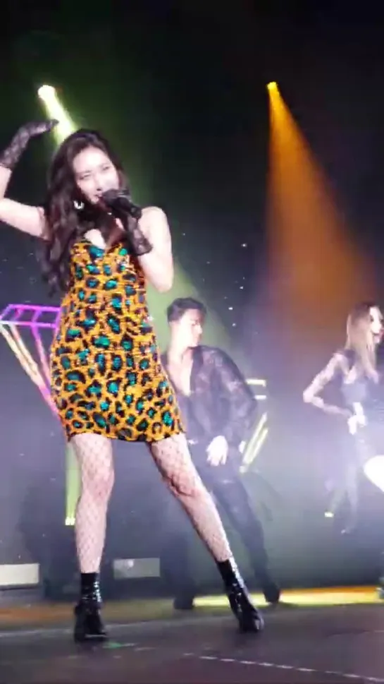 190306 SUNMI - Who Am I @ THE 1st WORLD TOUR [WARNING]  in San Francisco