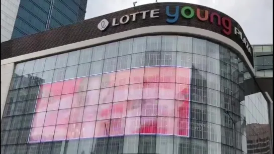 Тизер «Siren» на здании LOTTE YOUNG PLAZA