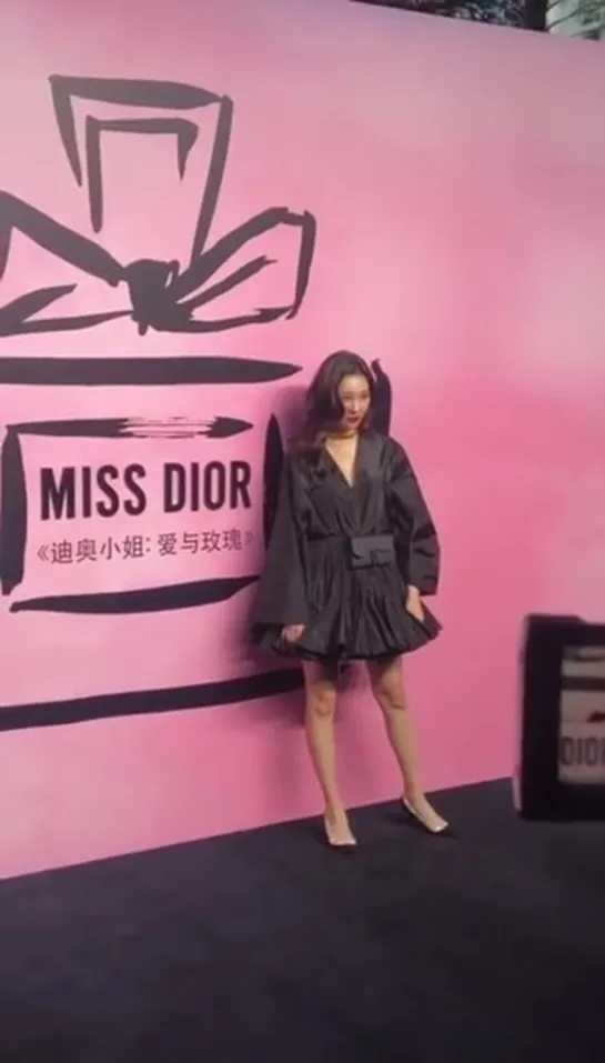 190717 SUNMI @ Miss Dior: Shanghai Exhibition