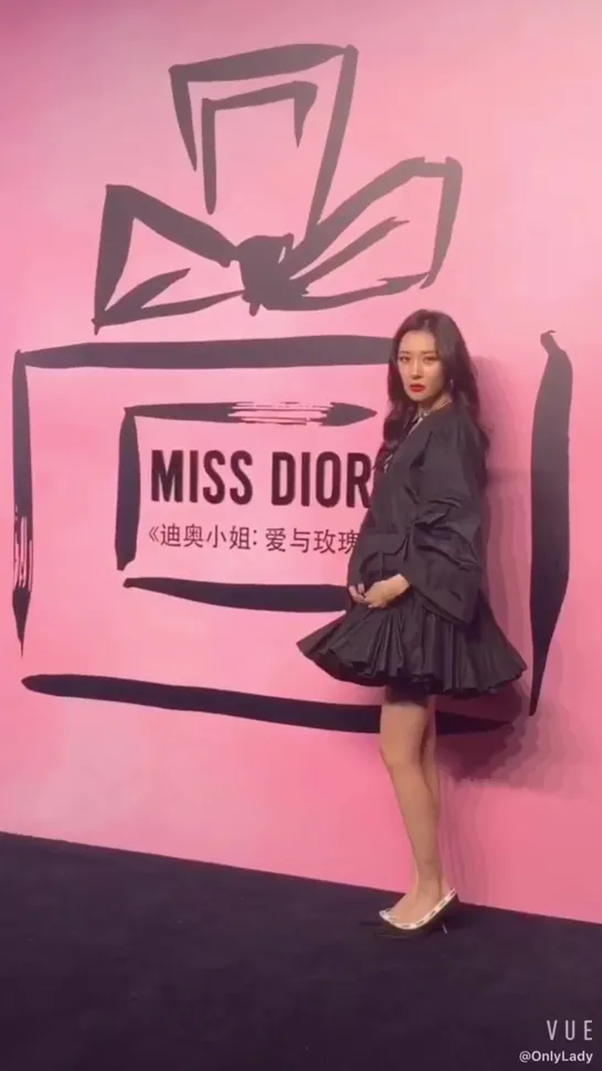 190717 SUNMI @ Miss Dior: Shanghai Exhibition