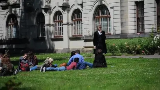 Doctor Who - Canadian family got the treat of a lifetime when they met Peter Capaldi