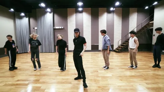 TAEMIN of SHINee – Famous [Dance Practice]