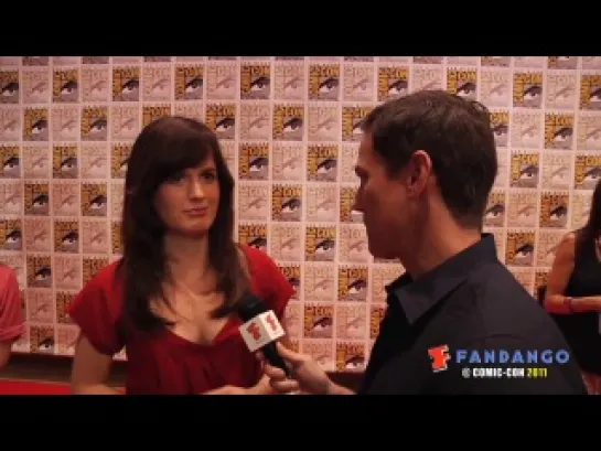 Twilight Breaking Dawn - Elizabeth Reaser Comic-Con 2011 Exclusive Interview