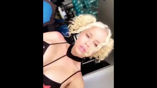 Nikki Delano сочная зрелая сучка и ее большие сладкие сиськи и большая сочная жопа, секс мамка мильфа жопы