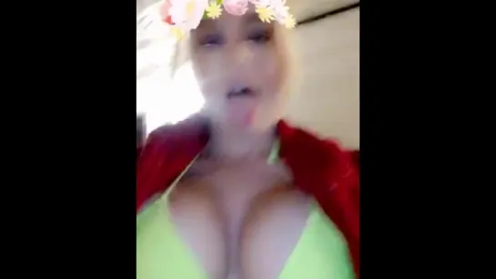 Nikki Delano сочная зрелая сучка и ее большие сладкие сиськи и большая сочная жопа, секс мамка мильфа жопы