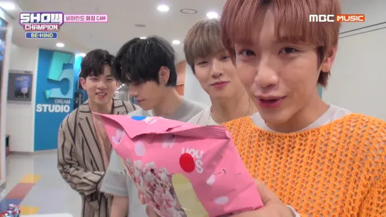 [07.05.19] Show! Champion Behind @ Childish aegyo challenge for bag with snacks