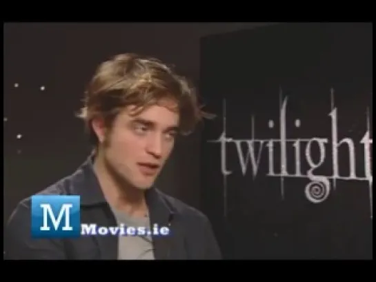 Robert Pattinson FUN Interview with TWILIGHT Breaking Dawn star Edward Cullen