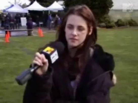 Twilight! Kristen Stewart MTV On-Set Interview