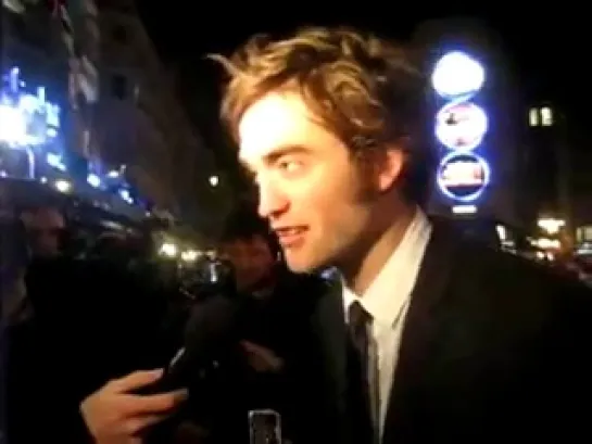 Robert Pattinson at the UK Twilight Premiere