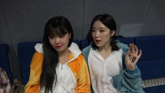 (G)I-DLE @ I-TALK Behind