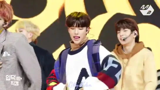 Hyunjin Stray kids moments 1