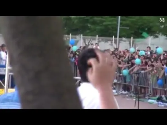 [fancam] 110605 SHINee Minho highfive with fans @ Dream Team Recording