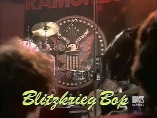 The Ramones - Blitzkrieg Bop (Live)