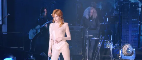 MYLENE FARMER feat. MOBY || Slipping Away (Crier La Vie) || Кричать О Жизни || timeless le film live || 2013