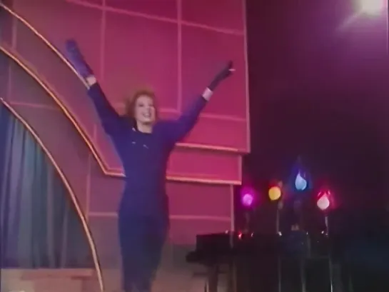 MYLENE FARMER || Libertine || Распутница || live @ la vie de famille, TF1 || 10.10.1986