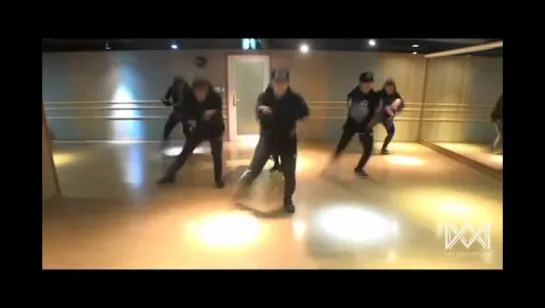 WM Boys @ dance practic (R3D ZONE choreographer)