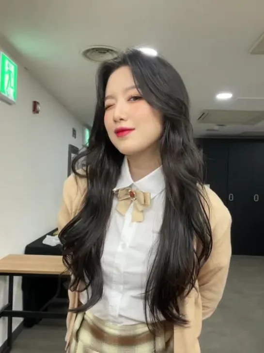 220521 Shuhua @ Weibo Live Photo