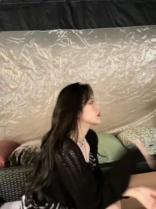 220415 (G)I-DLE's Shuhua @ Weibo